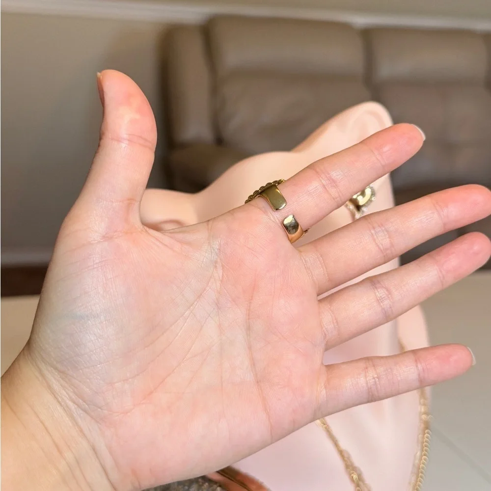 ⚜️ Trendy Gold Ring